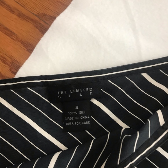 The Limited skirt - Picture 4 of 8